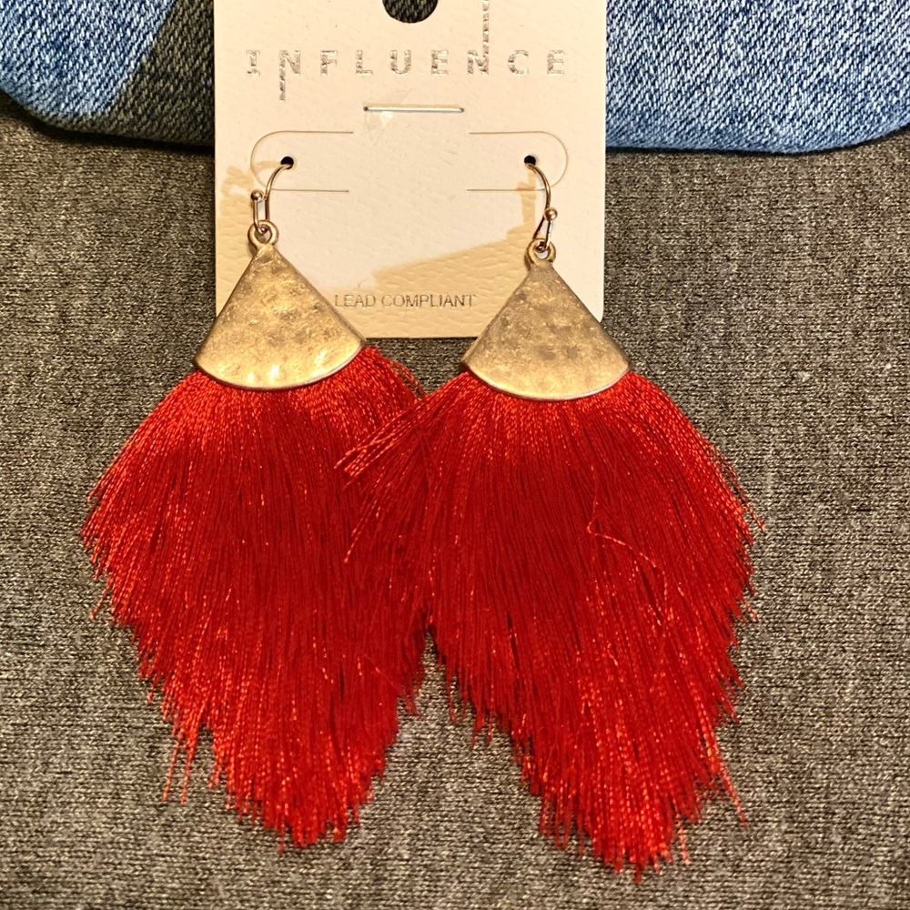 Red threaded summer festival vacation earrings